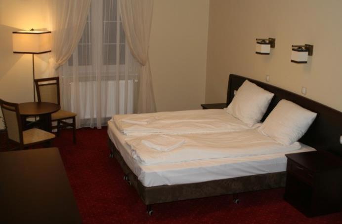 Hotel Grant Lešno Pokoj fotografie