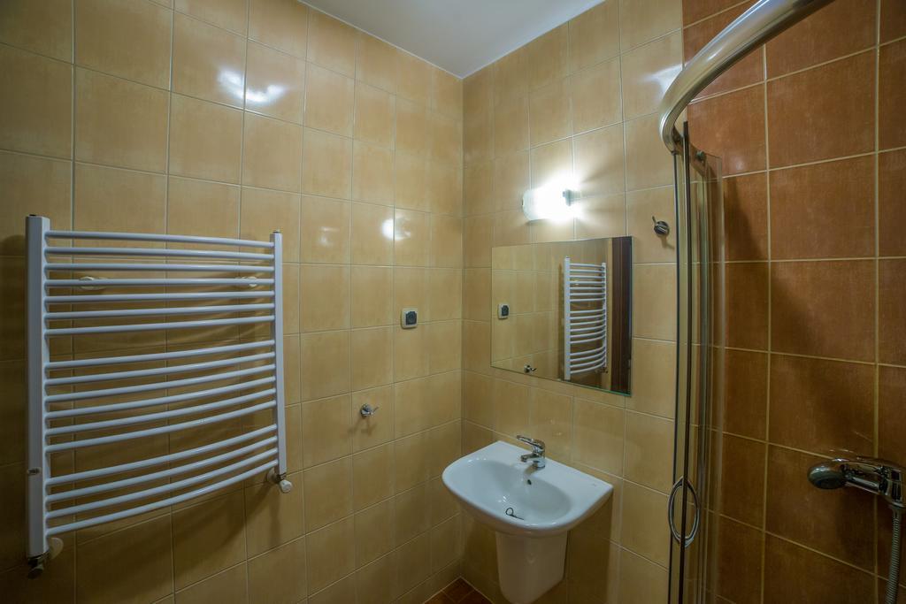 Hotel Grant Lešno Exteriér fotografie